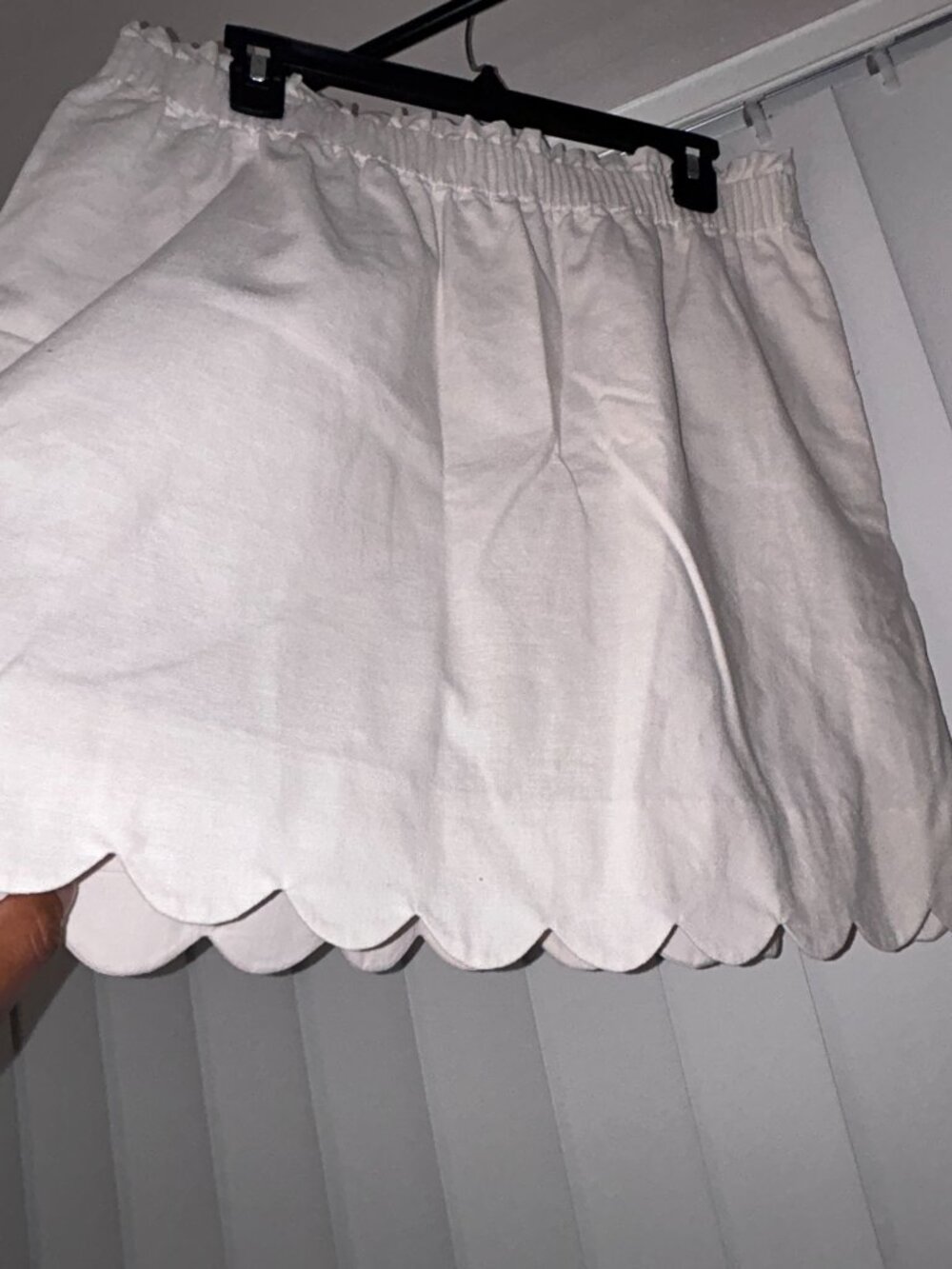 Women's J. Crew Ivory Scalloped Hem Mini Skirt Size 12 Like New - Picture 5 of 7